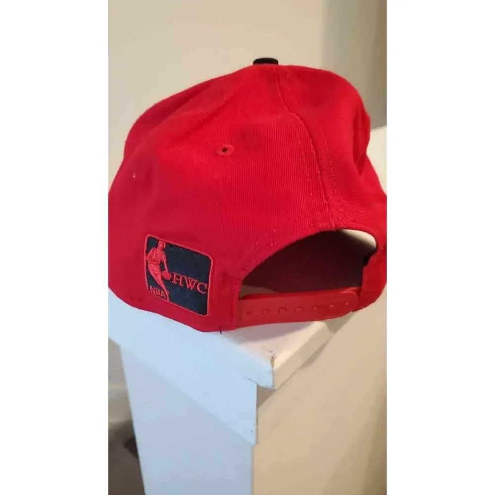 VINTAGE MIAMI HEAT SNAPBACK